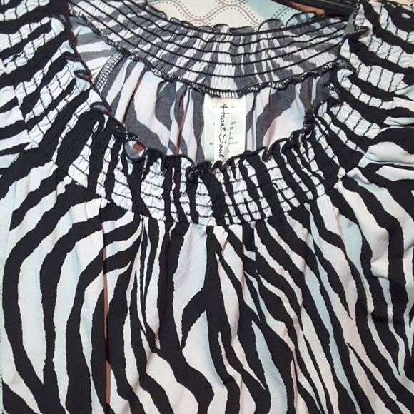 Black & white zebra front tie top Heart & Soul sm - Picture 2 of 5